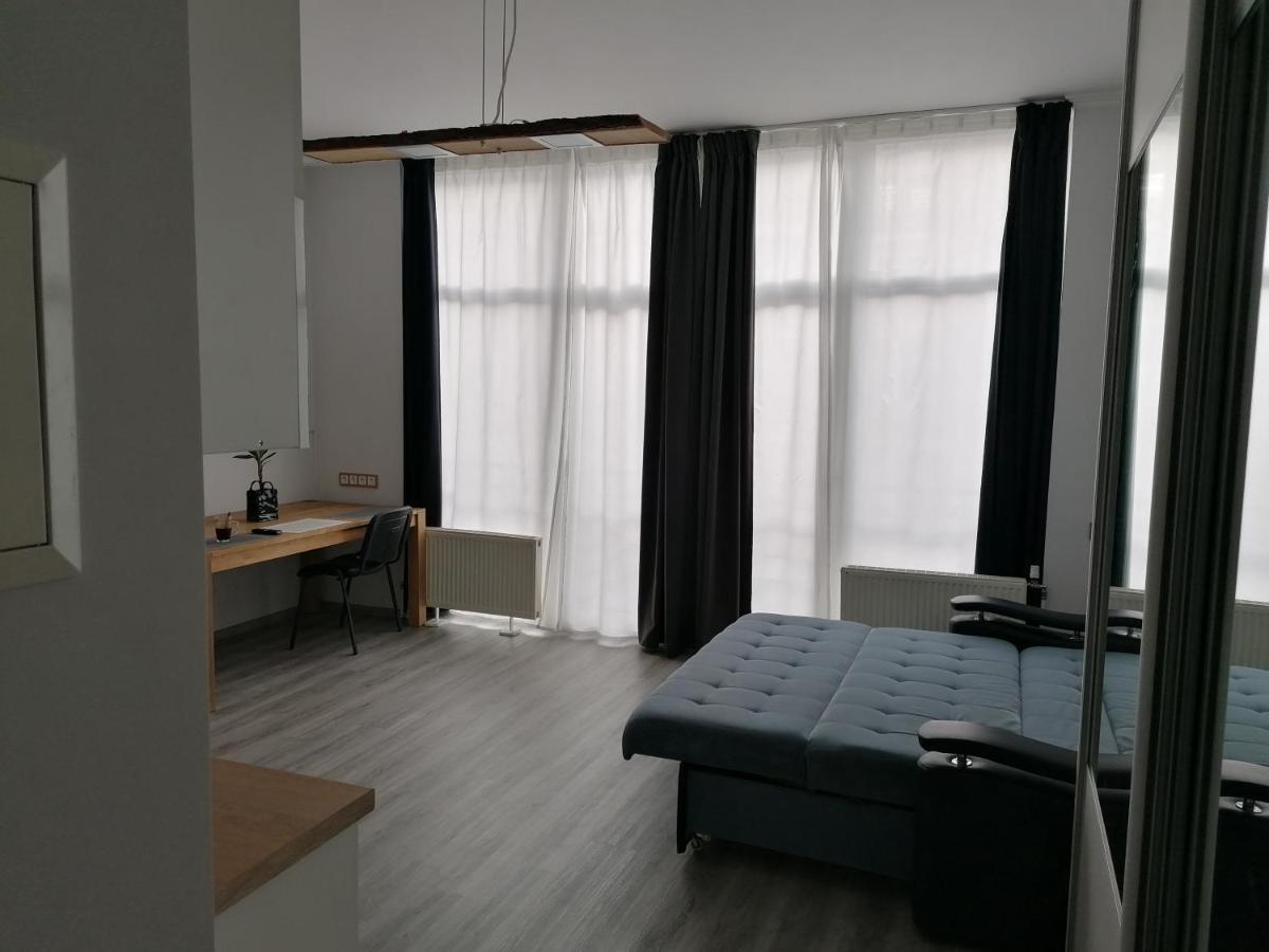Palm Apartment Studio Рига Екстериор снимка